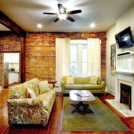 Newly Renovated Historic Savannah Townhome! Buitenkant foto