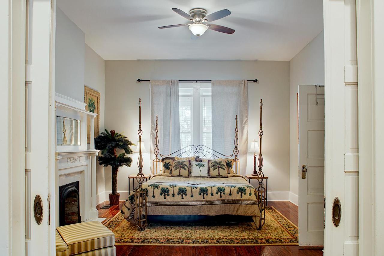 Newly Renovated Historic Savannah Townhome! Buitenkant foto