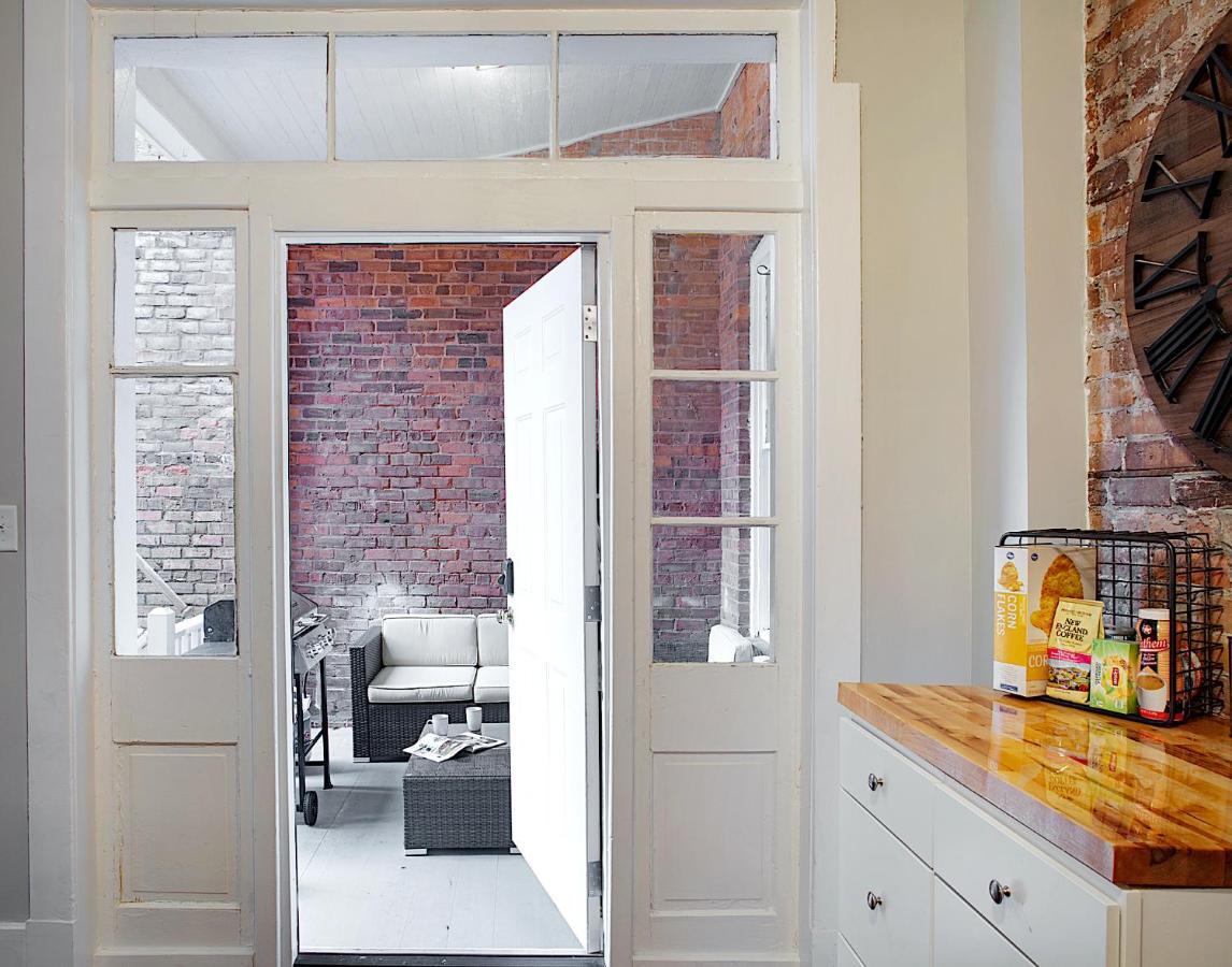 Newly Renovated Historic Savannah Townhome! Buitenkant foto