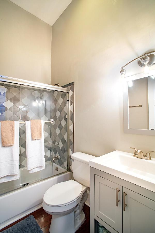 Newly Renovated Historic Savannah Townhome! Buitenkant foto